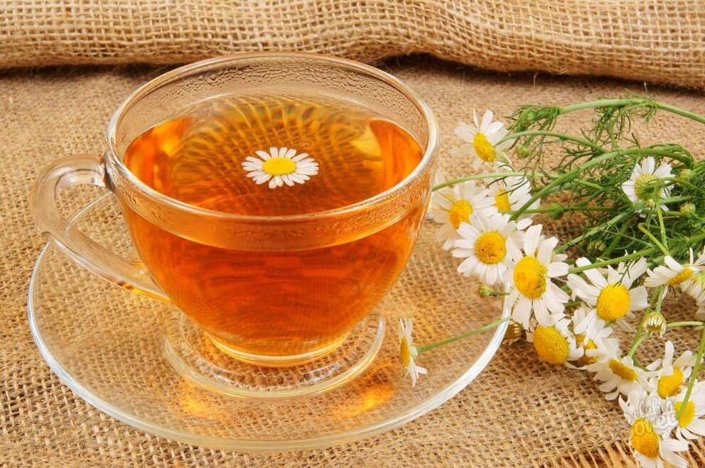 A decoction made from chamomile and other useful plants in the diet of patients with varicose veins